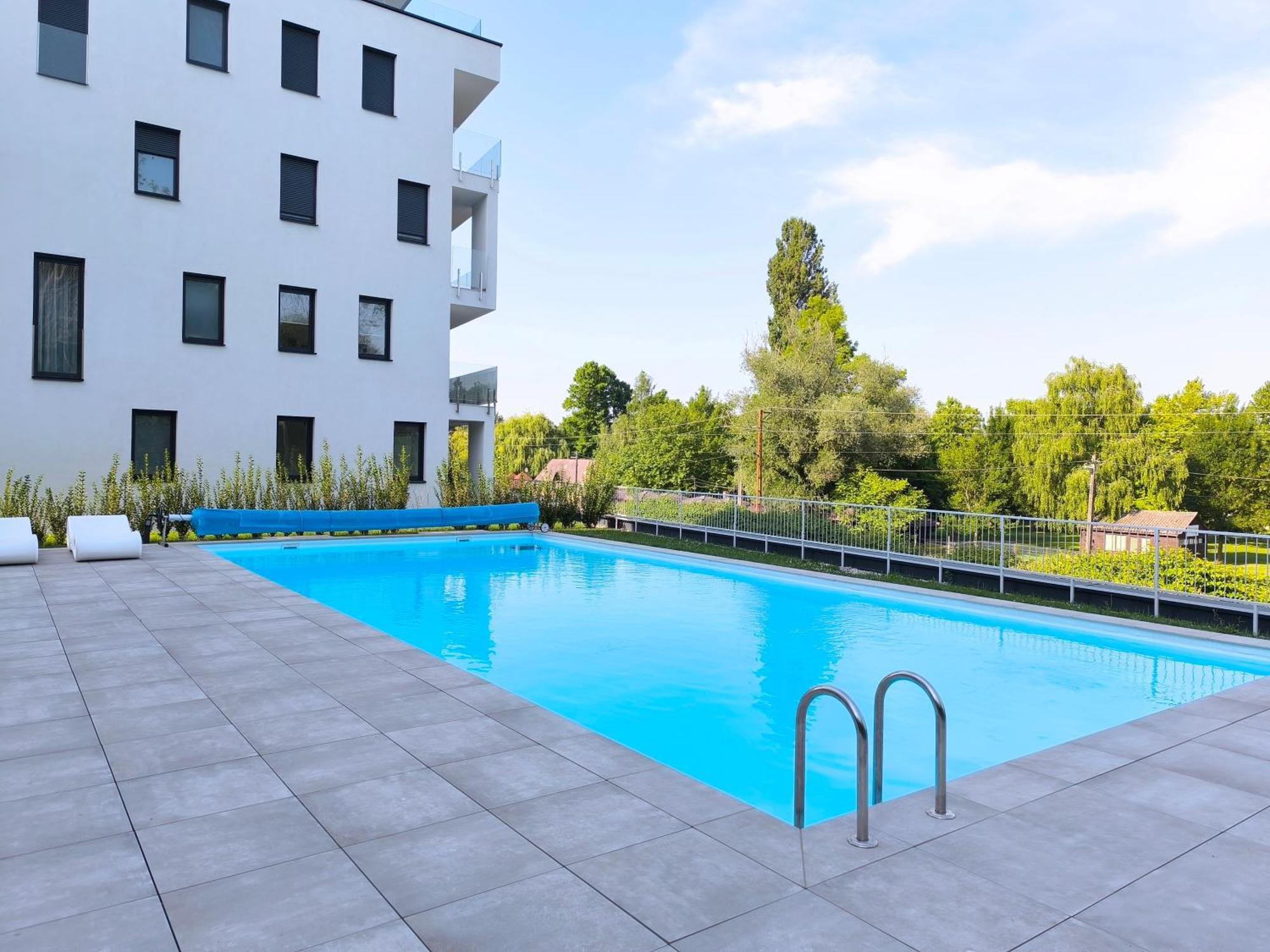 Helikon Terrace Susanne Apartment Кестхей Екстер'єр фото