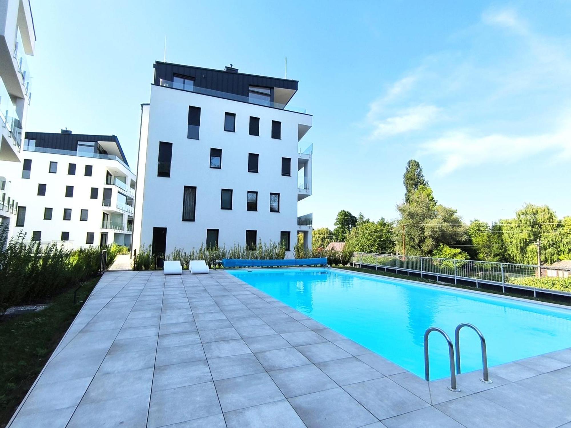 Helikon Terrace Susanne Apartment Кестхей Екстер'єр фото
